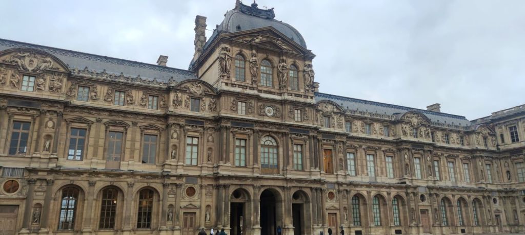 Louvre